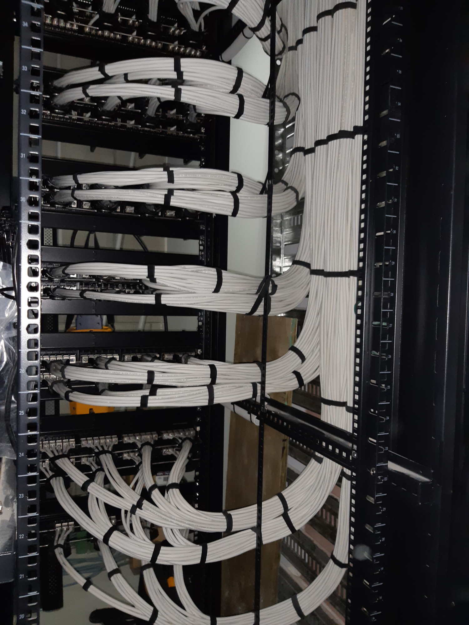 Uploads/1-v4.jpg