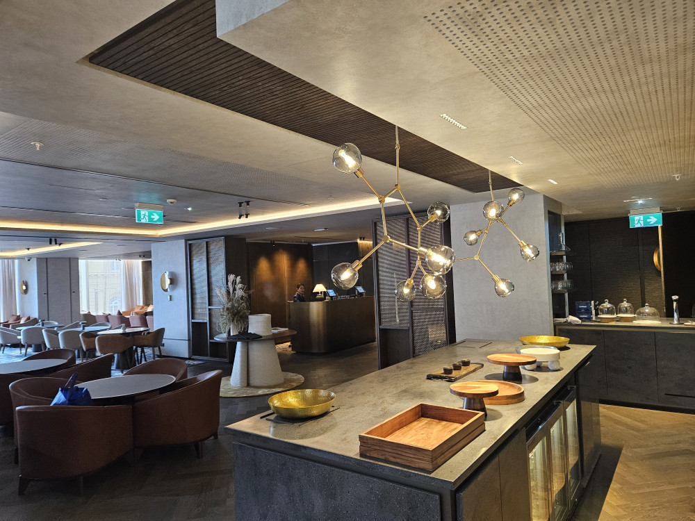 Uploads/Lounge-4.jpg