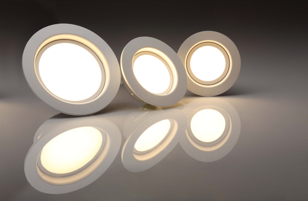 led 823383 1920